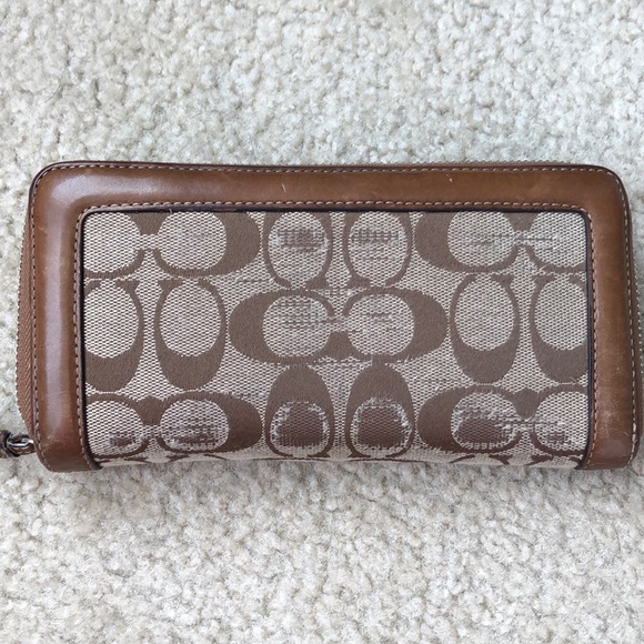 Coach Wallet - Picture 2 of 3